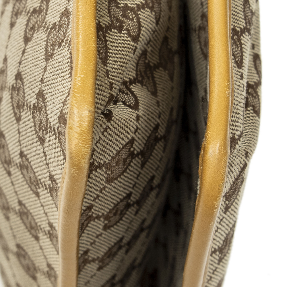 Gucci Flap Messenger Crossbody - Picture 7 of 10